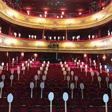 Maybe you would like to learn more about one of these? Hamburger Theater Kehrt Zuruck St Pauli Theater Restart Mit Stars Und Einem Corona Liederabend Shz De