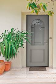L Alliance Du Charme Et Du Raffinement Idee Deco Jardin Porte Entree Bois Deco Jardin