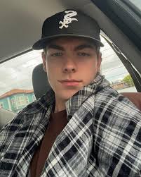 Connor Edwards (@itsconnorrrrr) • Instagram photos and videos