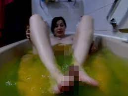 Wunschvideo – Nackt in der Badewanne (Füße) von Victoria_Muc |  amateurseite.com