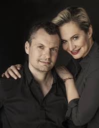 Seznámili se před sedmi lety v baru kozička, to byl hokejista ještě ženatý. Tomas Horna A Monika Absolonova O Vztahu Idnes Cz