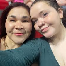 Jenna Ortega walked the red carpet with her parents Natalie and Edward  Ortega at the #Wednesday season two premiere 🥹 #jennaortega  #wednesdayaddams #mtvmovies