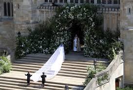 Well, hamish shephard, the ceo of wedding planner app bridebook, has estimated considering harry and meghan have an estimated 4,000 guests attending their wedding, it's safe to say the wedding is set to cost a rather hefty amount. How Much Did Meghan Markle S Dress Cost Her Gown S Price Tag Compared To Kate S Will Make You Wince Mirror Online