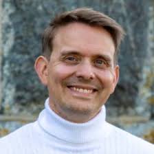 Humanity is disappearing from customer service. You may have noticed how  businesses are investing in chatbots making it harder to reach human  beings. Businesses are cutting costs at the expense…