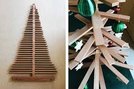 Wetterfeste Garage Fur Den Roboter Rasenmaher Weihnachtsbaum Holz Weihnachtsbaum Einfache Diy