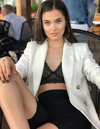 Nominalizare controversată la bravo, ai stil. Cine Este Theo Rose De La Bravo Ai Stil Celebrities Ireal De FrumoasÄƒ Ea E Noua Antonia