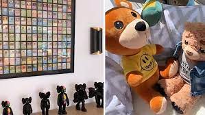 Check out our breaking stories on hollywood's hottest stars! Video Justin Bieber Shows Off New Crib And Pets And Pokemon Cards Daily Mail Online