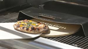 There S Nothing Really Quite Like A Fresh Wood Fired Pizza But You Can T Get That Same Flavor At Home I Wood Fired Pizza Oven Pizza Oven Cooking On The Grill