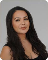 Iris Hernandez's Instagram, Twitter & Facebook