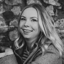 Ensuring your branding is consistent is essential! Heres why! 🔵 It makes  your business look professional. Strong branding presents businesses as  experts not novices. 🔵 Reliable branding…