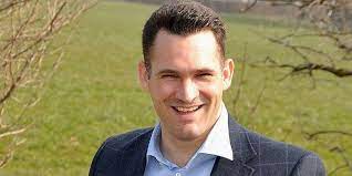 Nationalrat marcel dobler, ständeratskandidat, 078 648 48 26, marcel.dobler@parl.ch christoph graf, geschäftsführer / fraktionssekretär, 076 426 73 55, graf@fdp.sg sportliche erfolge 2007 vizeschweizermeister männer zehnkampf 2009 schweizermeister männer zehnkampf 2012 schweizermeister mehrkampfmeisterschaften Marcel Dobler Vermogen Alter Vermogen