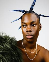 PAUSE Editorial: la chevelure