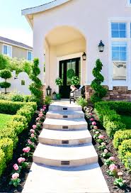 Whether it's spiral staircases, cozy porches, a fireplace, private kitchens, even apple tv's, porches' rooms have a unique way of engaging the senses while giving you the space to relax and unwind. 10 Easy Beautiful Spring Porch Ideas Kristywicks Com
