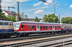 Class + bnrdzf 483 (wittenberger kopf) (all in db regio design) i guess i dont have to explain that much about them because they are really popullar. 80 35 122 Bnrdzf 483 0 Der Centralbahn In Einem Sonderzug Eingereiht Bahnbilder De