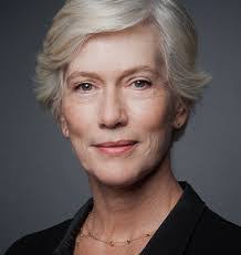 Denise Machado's Instagram, Twitter & Facebook