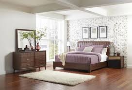The bench footboard adds visual interest and function to this. Pin By Miami Direct Furniture On Platinum Bedrooms King Size Bedroom Sets Platform Bedroom Sets Queen Sized Bedroom Sets