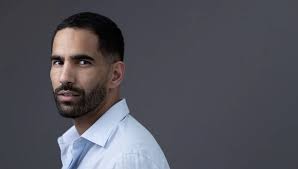 Ouissem raconte le parcours hors du commun de sa mère : "Je pense qu'elle  est très fière"