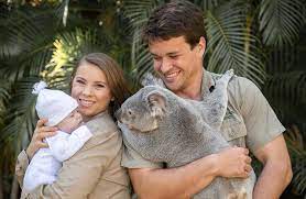 Bindi irwin has welcomed her first child with husband chandler powell. Bindi Irwin Shares Photo Of Baby Grace Adventuring Through Australia Zoo People Com