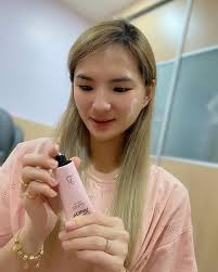 不死白、不黏腻、绝对是女人必备素颜神器🥰 @s2nd_global @s2nd_offical的ALL-IN-ONE TONE-UP  CREAM这款素颜霜真的很适合像我这样懒人使用🫣 5分钟就能完成的好气色底妆❤️ 省时又好用！ 这款素颜霜还能同时做到保湿+防晒SPF50++  +亮颜的效果，小小一支很省用量，携带 ...