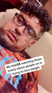 Me and my double chin watching tv. #fyp #TakeTheDayOffChallenge #foryoupage  #comedy #burger #gordo #tv #mean #SoFiMoneyMoves #cow #hypocrite #fypシ