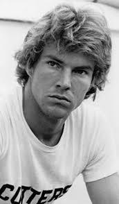 Actor Dennis Quaid was originally set to play Lynda (PJ Soles) boyfriend,  Bob. Unfortunately, Quaid had to drop out of the role because of a  scheduling conflict. Quaid and Soles went on