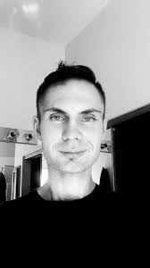 Alex Estabrook's Instagram, Twitter & Facebook