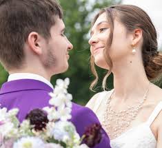 We are about to send out our annual email with fall mini session dates and  times! Be sure to sign up asap, as the dates are limited and spots will go  fast.