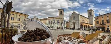 Monks came to norcia in the 10th century, and remained in one form or another until 1810, when the. Umbria The Village Of Norcia Among Black Truffles Lentils And Ham E Borghi