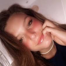 Emma Mcwilliams's Instagram, Twitter & Facebook