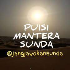 Ajimantra dari daerah baduydan banten, sebagai berikut :pohaci sanghiyang asri,ulahgedérulah reuwas,ja kami rek nitipkan,titip ka nu bogabumi,tema ka nu boga désa.(pohaci sanghiyang asri,jangankaget,kami hendakmenitipkan,titip kepada pemilikbumi,juga kepada yang mpunya désa).sedangkan contoh dari daerahpriangan, sebagai berikut :asyhadu syahadat sunda, zamaalloh ngan sorangan. Puisi Mantera Sunda Jangjawokansuda Twitter