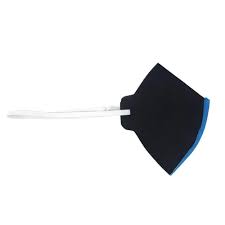 Fabricado com quatro camadas de materiais de não tecido, sendo a parte externa composta de não tecido cor azul ou branco tratada com material para não absorção de fluidos líquidos que protege a camada. Mascara De Tnt Semi Descartavel Dobravel Com 50 Unidades Preta