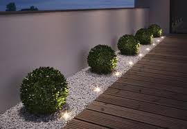 Eine helle und attraktive außenbeleuchtung sorgt für sicherheit im dunklen und setzt ihren garten oder. Gartenleuchten Schones Licht Fur Draussen Schoner Wohnen