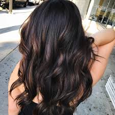 I capelli color cioccolato sono irresistibili come una glassa lucida di fondente su una torta: Cioccolato Fondente Il Colore Di Capelli Che Vi Fara Innamorare Capellistyle Capelli Colori Capelli Castani Colore Capelli Cioccolato