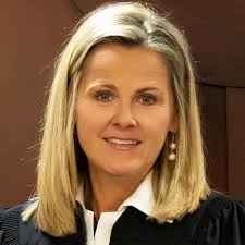 Donna Dutton's Instagram, Twitter & Facebook