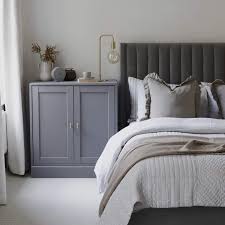 Free carpet samples, home consultations, expert advice and finance options available. Top 20 Grey Carpet Ideas For Bedroom Light Dark Uk