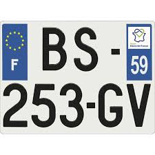 Les plaques d'immatriculation des véhicules appartenant à des personnes travaillant pour le corps diplomatique sont reconnaissables par leur couleur vert jaspe. Plaque Immatriculation Alu Confort 275 X 200 Mm Departement 59 Feu Vert