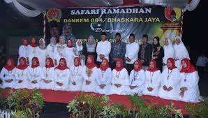 Susunan acara safari ramadhan 1433 h/ 2012 m. Danrem 084 Bhaskara Jaya Safari Ramadhan Di Sumenep Times Indonesia
