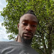 will.i.am, Joel McHale, Keke Palmer and Saweetie enter the Doombox and put  their lyrical skills to the test, with Keke Palmer and Saweetie singing  "Wrecking Ball" by Miley Cyrus and will.i.am and