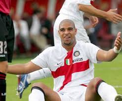 Venceu 18 vezes o campeonato italiano de futebol, sete taças de itália e cinco supertaças de itália. Adriano Volta Ao Inter Sem Se Despedir No Sao Paulo Maisfutebol