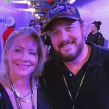 How many people want Kevin Costner to stay with Yellowstone