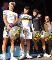 Apr 14, 2021 · sinds 1963 is de koers genoemd naar lokale held jef 'poeske' scherens, die voor en na de tweede wereldoorlog zeven keer wereldkampioen werd in de sprint op de piste. 2014 Grote Prijs Jef Scherens Wikipedia