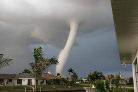 ♦ no two tornadoes are a like. Tornado Facts For Kids
