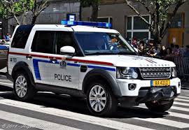 A Very Attractive Land Rover Discovery 4 In Police Markings I Have To Be Honest Seems Like A Nice Way To Patrol Land Rover Land Rover Discovery Fire Rescue
