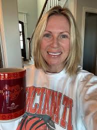 Cheers to a beautiful Monday morning following an ugly Bengals win  yesterday. #WHODEY Who stayed up last night to watch the Bills Ravens game?  WHOA buddy!