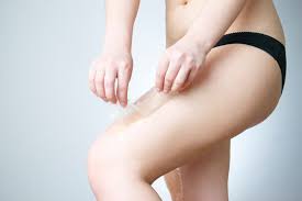 Cellulite is fat beneath your skin that causes a lumpy, cottage cheese look on your thighs, rear end, hips, and belly. Cellulite So Bekampfen Sie Hautdellen