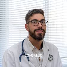 Conocé al Dr. Martín Facundo Leiva Oller. Médico especialista en Medicina  General y Familiar. El Dr. Leiva se recibió de Médico en la Universidad del  Aconcagua (Mendoza) e hizo la residencia de