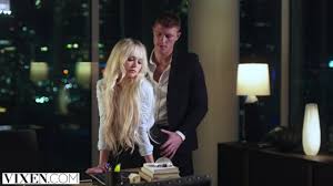 Grateful blonde secretary works on her boss cock