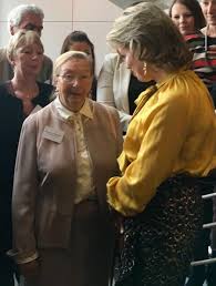 Senior vision s'occupe de toutes vos démarches administratives. Queen Mathilde Visited Asd Home Care Center In Jambes