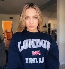 Being sia's muse and starring in movies), you've been just a *teensy* bit interested in the happenings of her life. Maddie Ziegler Age Height Biography 2020 Wiki Net Worth Boyfriend