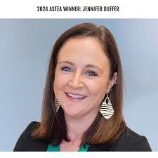 Jennifer Duffer's Instagram, Twitter & Facebook